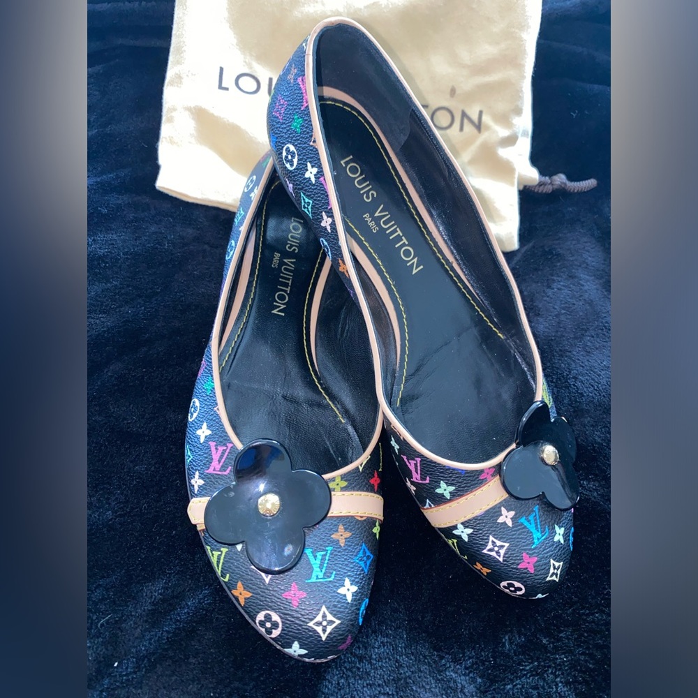 Pre-Loved Louis Vuitton Flats - Picture 3 of 12